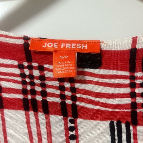 Stylish Red and White Plaid Dress - Picture 2 of 3